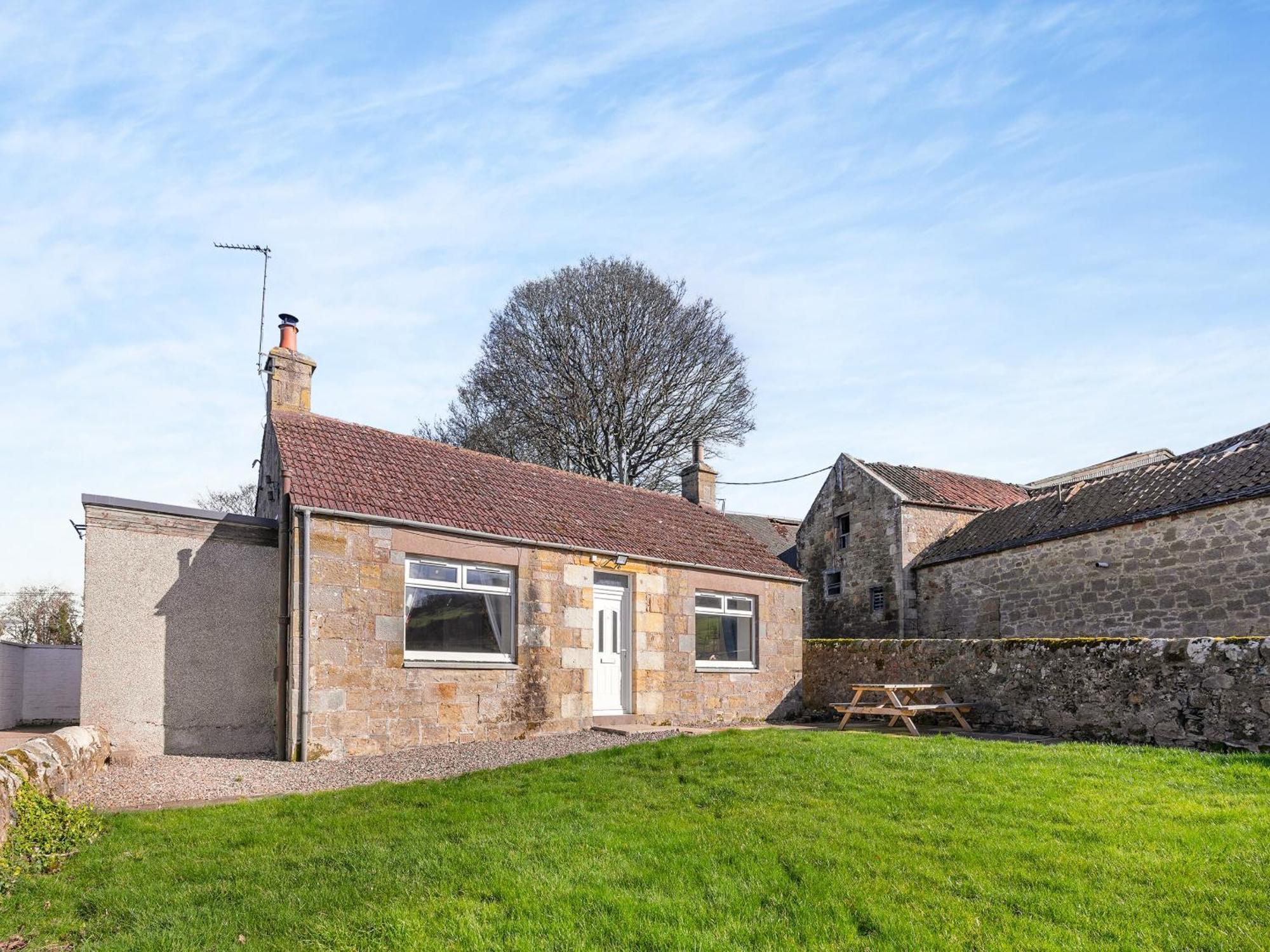The Old Shepherds Cottage Pitlessie Luaran gambar